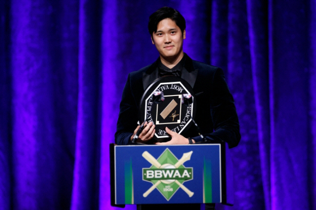 '오타니 4번째 MVP' 박아버린 예측 시스템, 본즈 이어 단독 2위..…