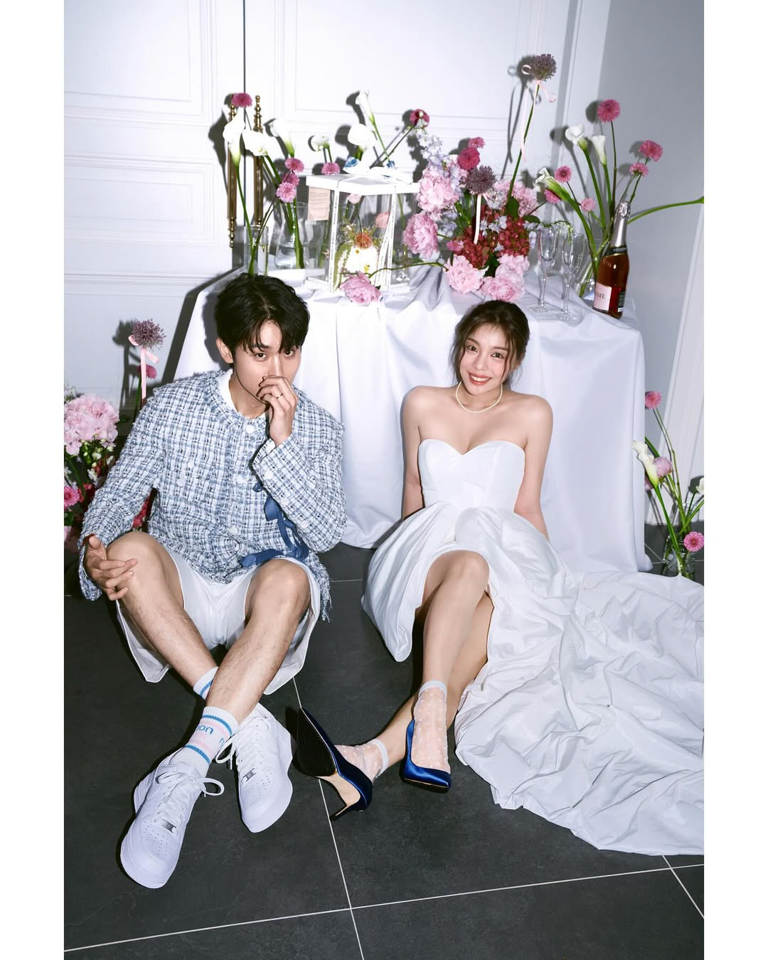 '4월 결혼' 에일리♥최시훈, 예비부부의 달콤한 키스…설렘 폭발 웨딩 화…