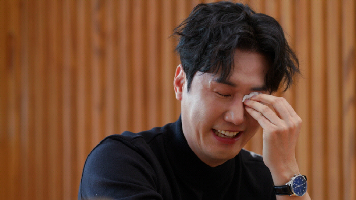 신성, 눈물의 가정사 고백 "父 뇌경색→母 뇌출혈로 쓰러져 오디션 포기"…