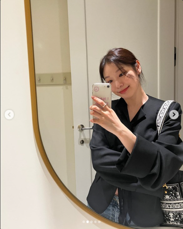 '고우림♥' 김연아, 85억 한강뷰 집 내부 공개..."아늑+따뜻한 인테…