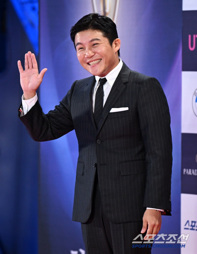'과대 PPL 논란' 조세호, 6개월 만에 고개 숙였다..."서툴렀다"[SC이슈]