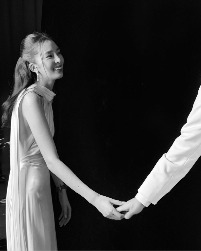 [공식] 아이린, ♥열애설 없이 깜짝 결혼 발표 "평생 함께하고픈 사람 …