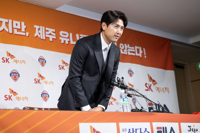 "슬프지만 늘 마지막이 될 수 있다는 생각" '거꾸로 가는 시계' 37살…