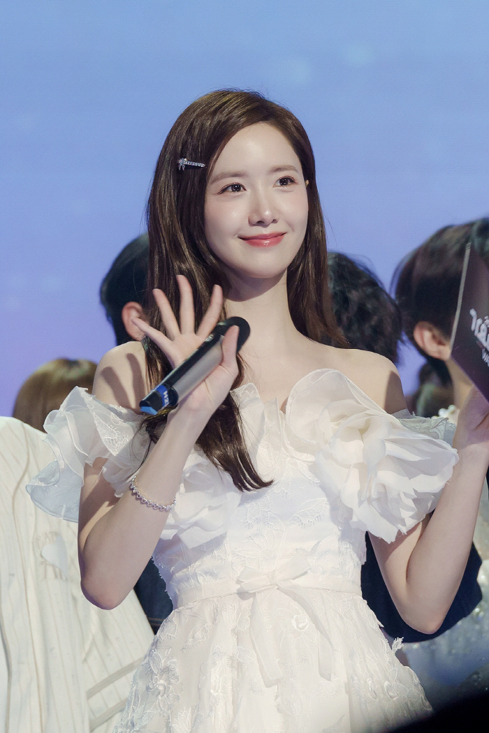 어느덧 35살..윤아, 10년만 '가요대제전' MC 하차 "평생 못 잊을…