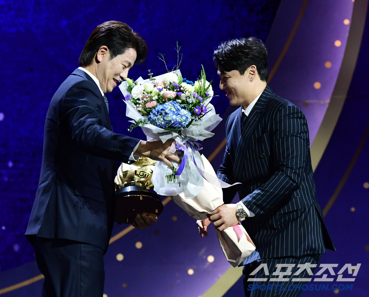 '베테랑 선배 없어 1000이닝 찍을지도...' 2년 연속 수비이닝 1위…