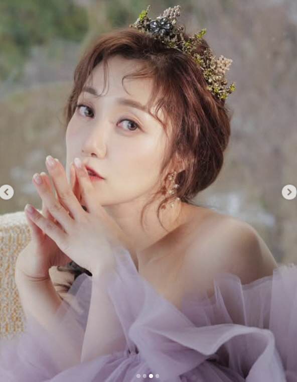 [공식] '모델돌' 나인뮤지스 출신 류세라, 직접 결혼 발표…"♥예비신랑…
