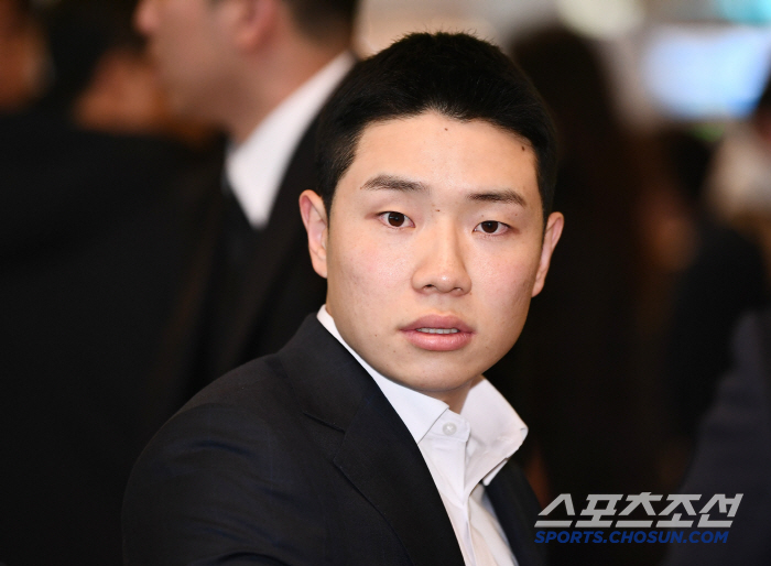 외야가더니 타율 3할에 40도루 돌파한 최단신 선수. 7년만에 삼성에 도…
