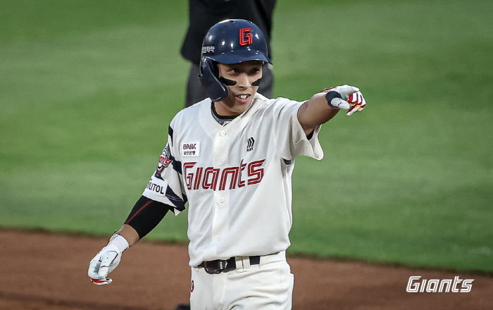 '내야안타 1위+도루 3위+3루타 2위' 이래도 주전 아냐? 또한번 경쟁…
