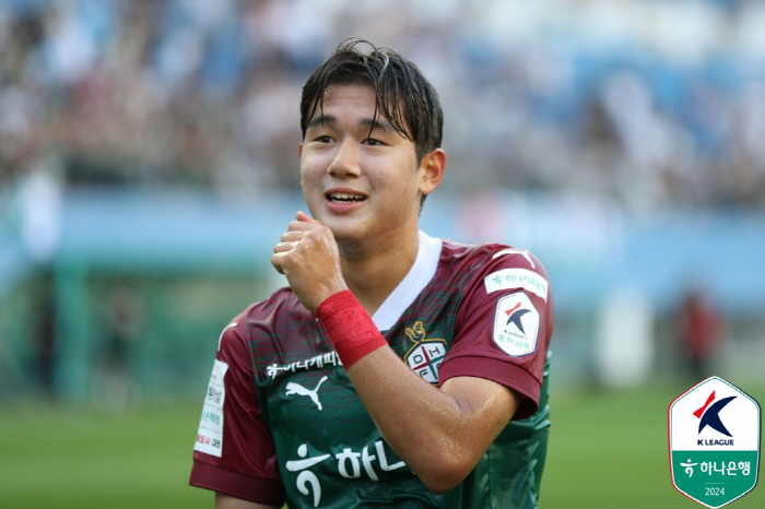 '제임스 매디슨도 반한 재능' 2006년생 윤도영 EPL 브라이턴 러브콜…