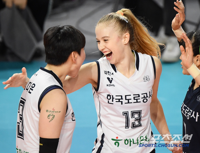 'GS전 4전4승' 도로공사 연승 자신감? "신인 세터 김다은, 기본부터…