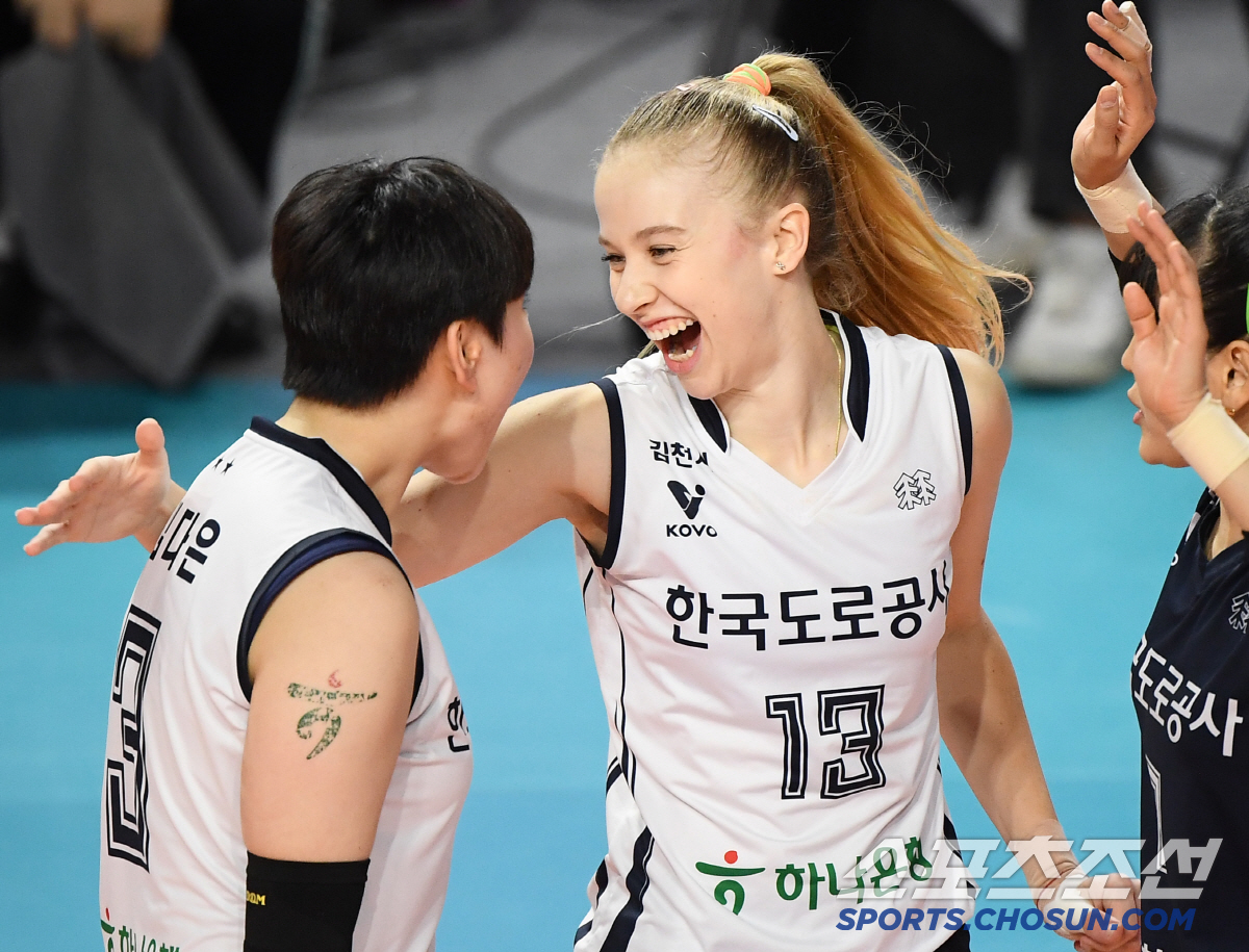 'GS전 4전4승' 도로공사 연승 자신감? "신인 세터 김다은, 기본부터…