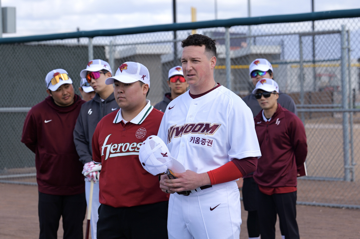 '23승+361⅔이닝' 빈자리, 혼자 힘으로 얼마나 메울 수 있을까? 로…