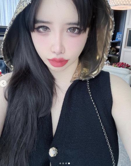 박봄, 11kg에서 더 뺐나…탄수화물 끊고 돌아온 전성기 '인형 비주얼'