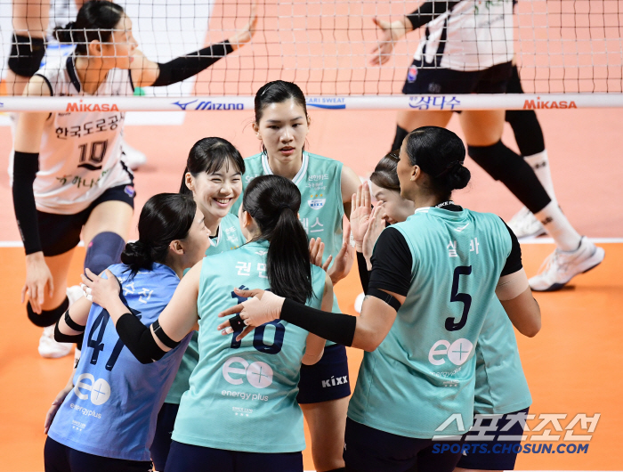 "실바 MVP를 위하여!" 14연패→봄배구 물건너간 '최하위' GS, 마…