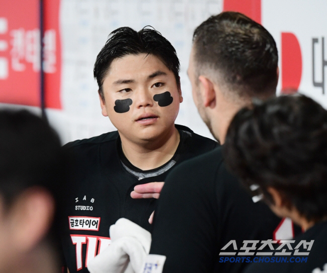 '연봉 180% 폭풍 인상' 특급 포수 잘 컸다, 진짜 10년 걱정 없겠…