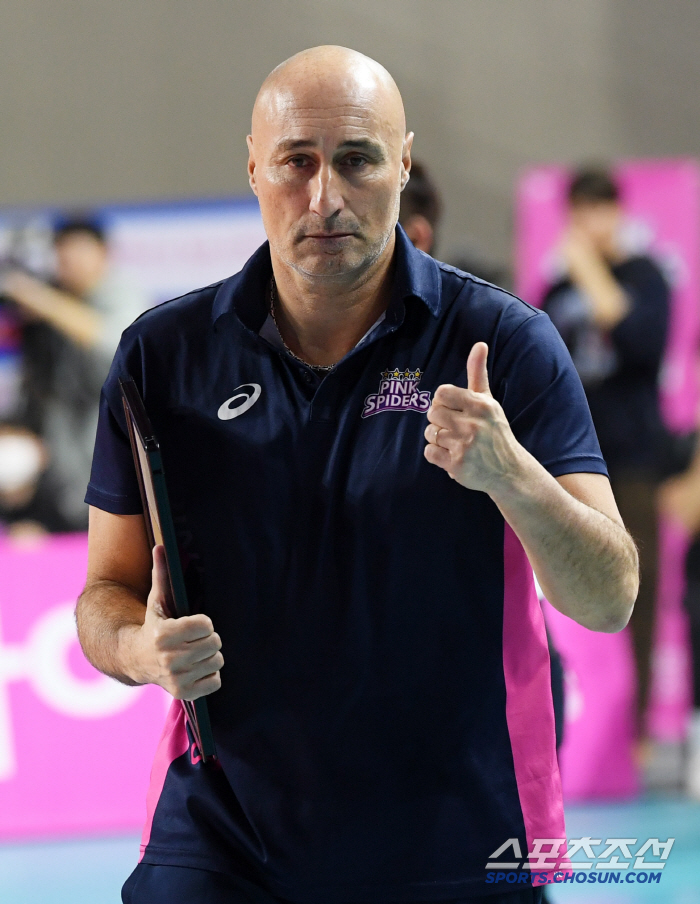 김연경 파워! 흥국생명, 3일만에 리턴 매치도 잡았다 '20승 선착'…정…