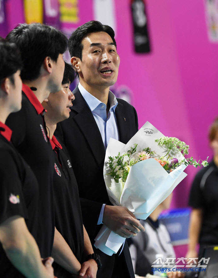 김연경 파워! 흥국생명, 3일만에 리턴 매치도 잡았다 '20승 선착'…정…