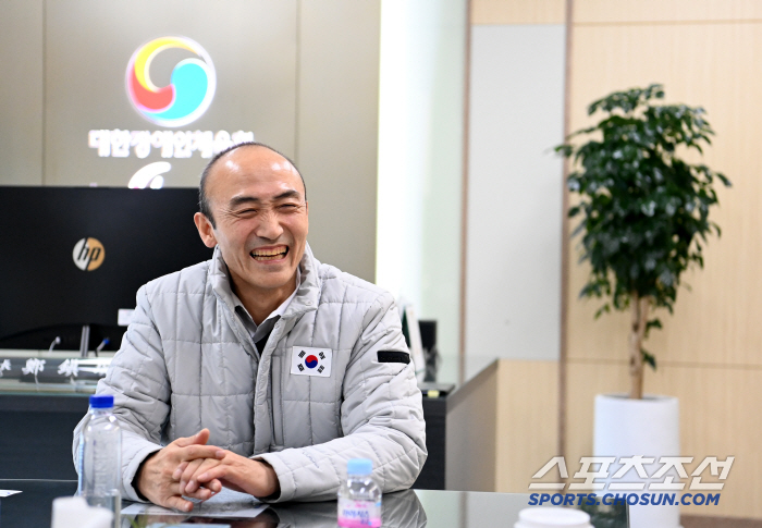 '89% 압도적 지지+사상 첫 재선' 정진완 대한장애인체육회장 인터뷰 "…