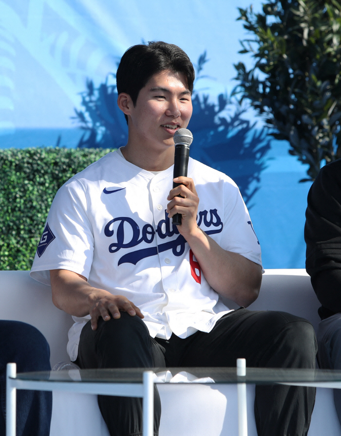 '주전中 최저 연봉' 김혜성, 당당히 6번 달고 "다저스 세계 최고의 팀…