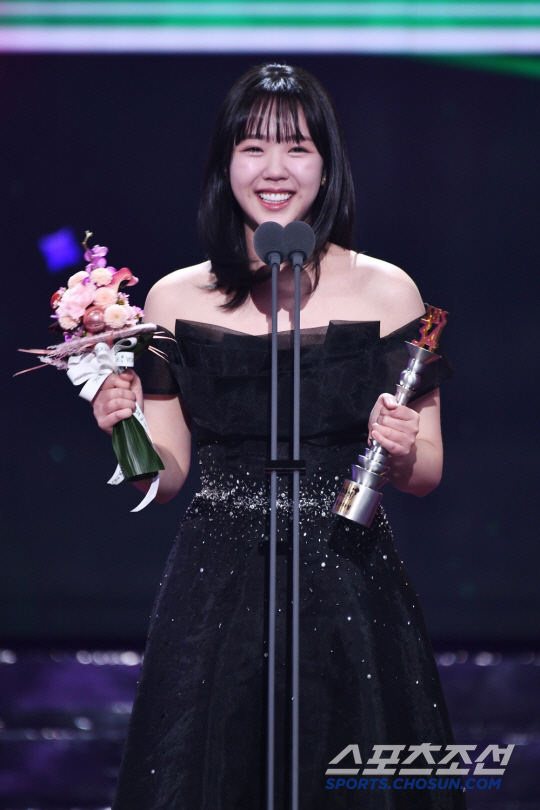 지예은, 69.8kg 아닌데 '억울'...실제 몸무게 공개 "통통하지 않…