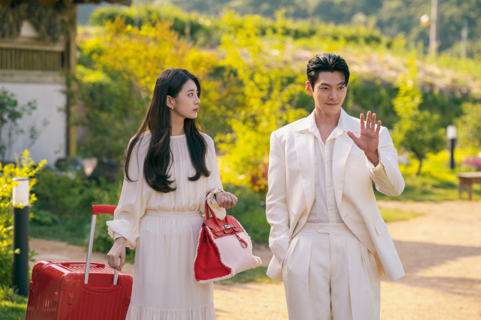 [공식] '오징어 게임3'→아이유·박보검·이준호..넷플릭스, 2025년 …