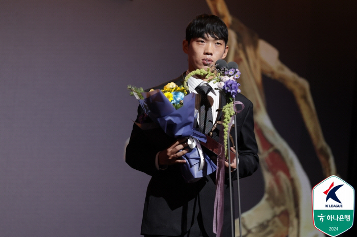 [오피셜] '국대 주전 풀백' 이명재, 'EPL 도전' 버밍엄 깜짝 이적…