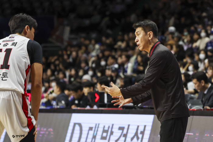 [현장인터뷰] 정관장 김상식 감독 "커리어하이 득점 한승희, 슛이 워낙 좋은 선수"