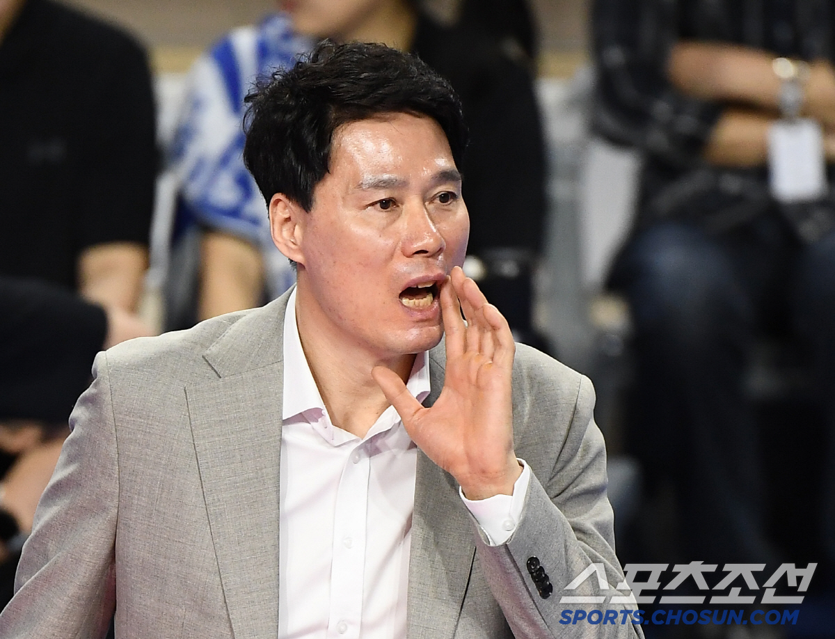 "강하게 써주세요" 왜 승장은 분노했나, '최다 득점' 외국인에게 무슨 …