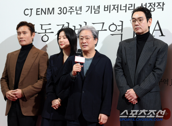 '공동경비구역 JSA' 박찬욱 감독 "퀴어 서사? 21세기 였다면 가능했…