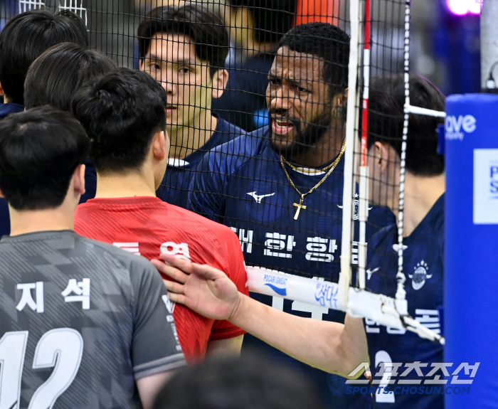 '30득점 폭발했지만...' 패배의 아쉬움? 빛돌이 특급 서비스에 김동영…