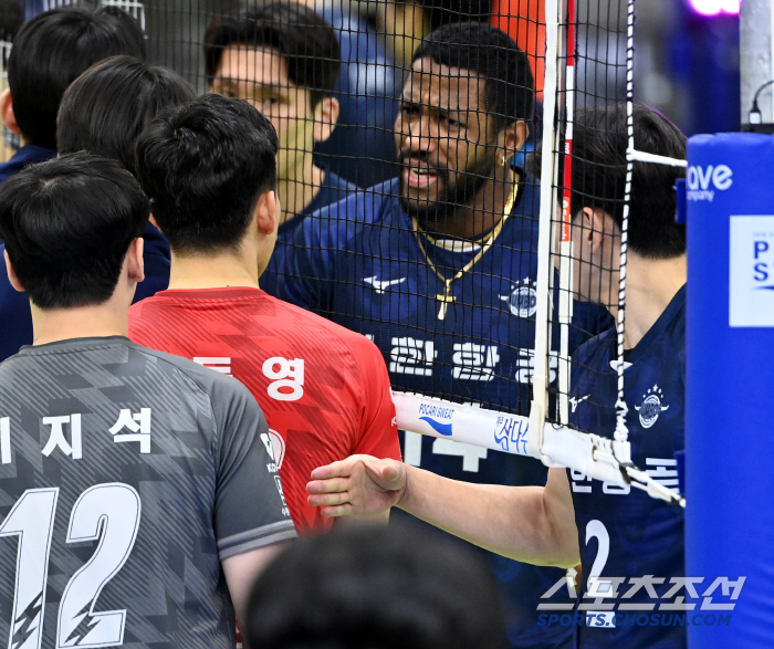 이겨도 웃지 못한 대한항공.. 정규시즌은 '현대캐피탈 1위' 인정 분위기 → 챔프전 두고보자