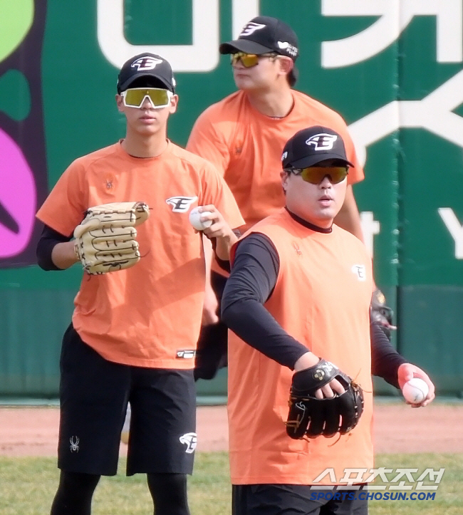 '재계약 불발 반가운 얼굴도 있네' 한화 상대하는 영광, 미리보는 아쿼 …