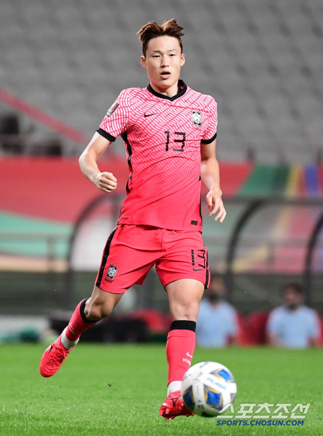 축구길 다시 열린 손준호, 8개팀 러브콜 뒤로 하고 '전격 K리그2 충남…