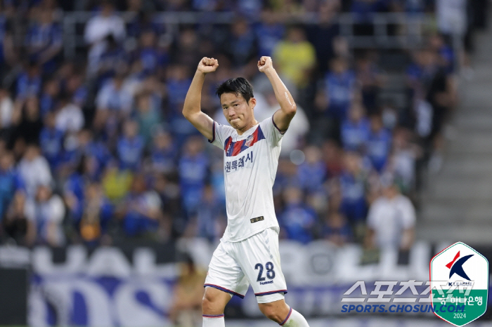 축구길 다시 열린 손준호, 8개팀 러브콜 뒤로 하고 '전격 K리그2 충남…