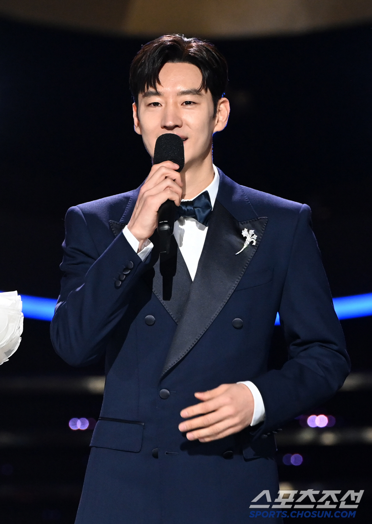 [공식] "김도기 형사 돌아온다"…이제훈 멱살 잡고 끄는 '모범택시3' …