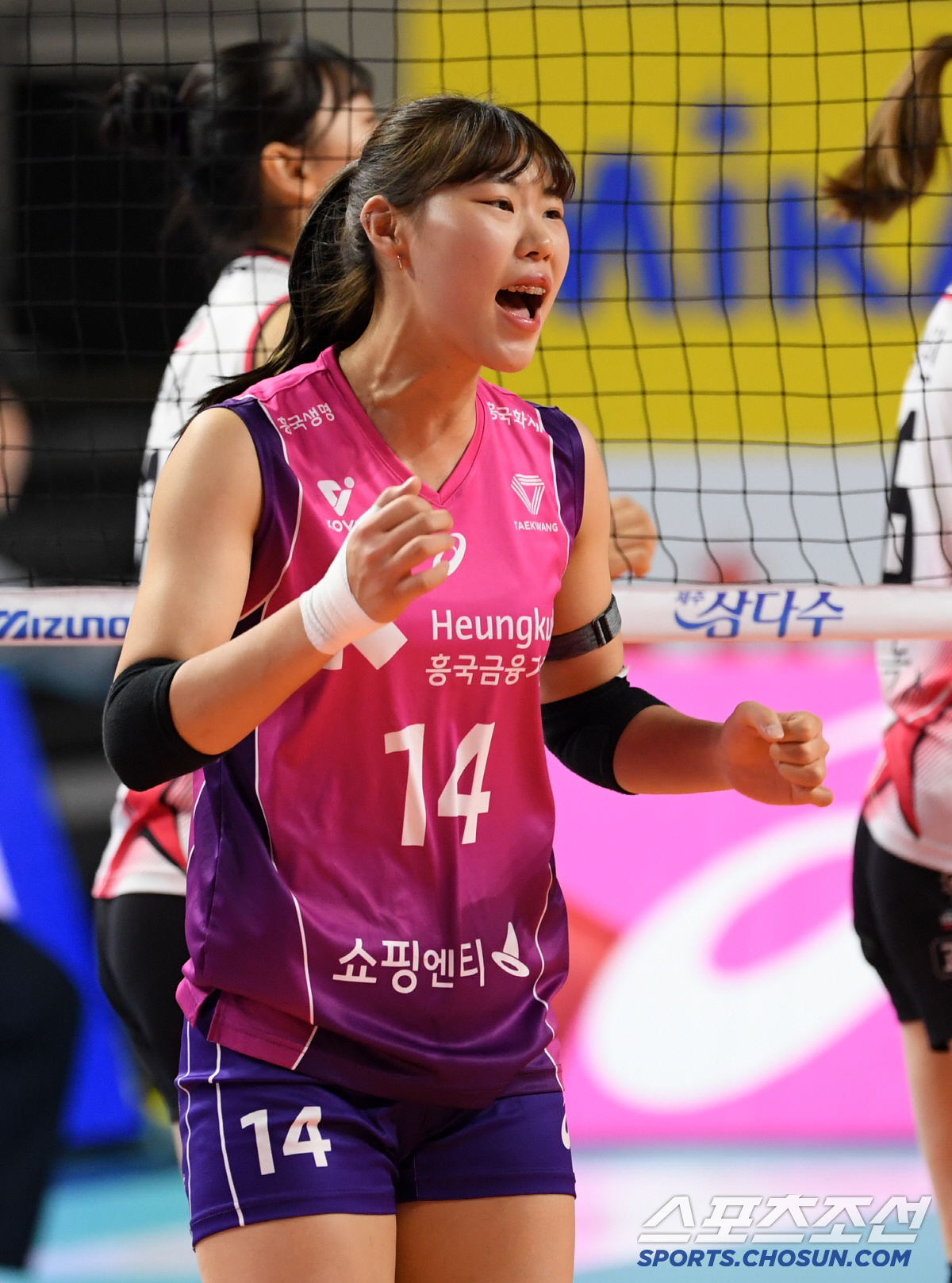 '6연승 도전→우승 가시권' 흥국생명 원동력은? "자신감+신뢰 쌓였다" …