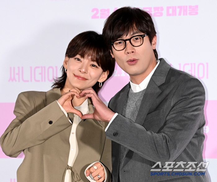 [포토] 최다니엘-정혜인, '써니데이' 사랑해주세요