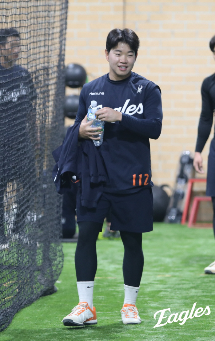 "저희에겐 '육성 테스트'가 드래프트입니다" 세자릿수 등번호의 간절함, …