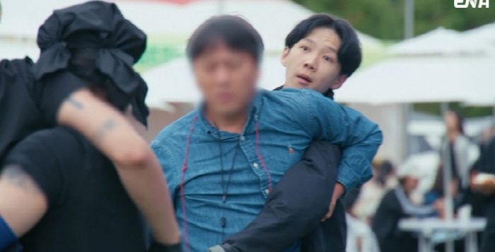 백종원 악재 또 터졌다..욕설난무+주먹다짐, 출연자들 불화 폭발(레미제라…