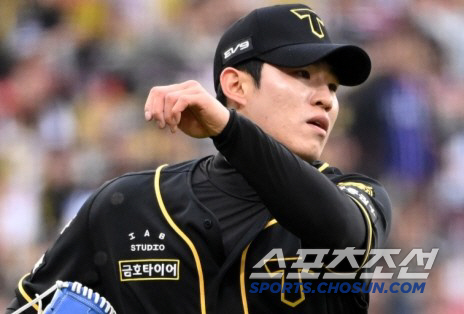 '김도영에게 4억 쐈는데. 김사윤에겐 600만원 고집.' 끝까지 시스템 …