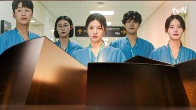 유연석·정경호 의사 가운 입고 고윤정 지원사격 나선다 (슬전생)