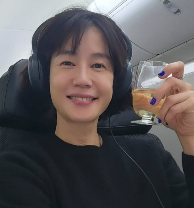 [SCin스타] LA서 유학 중인 딸과 재회한 김지호, 美 캠퍼스 투어까…