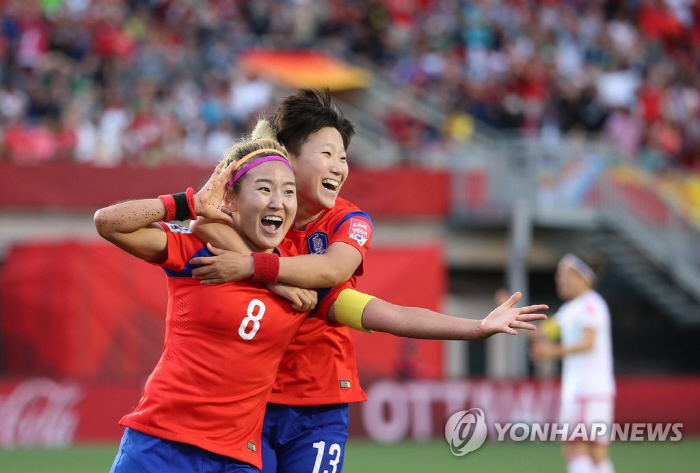 '축구여신'이민아,오타와 이적...추효주와 한솥밥 'AGAIN 오타와 미…