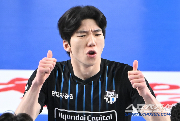 이럴수가. 1,2위가 무려 19점차. 현대캐피탈 사상 첫 5라운드 中에 1위 확정짓나[천안 리포트]