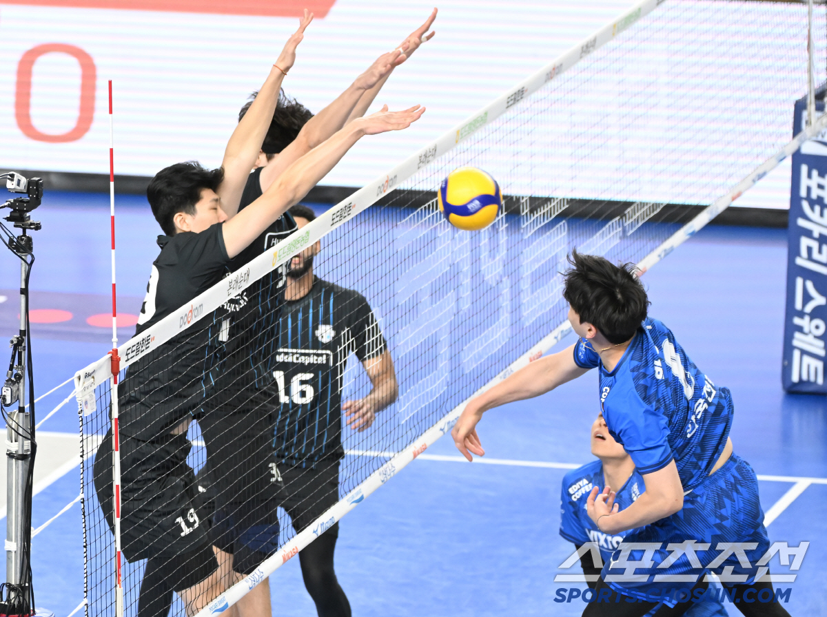 이럴수가. 1,2위가 무려 19점차. 현대캐피탈 사상 첫 5라운드 中에 …