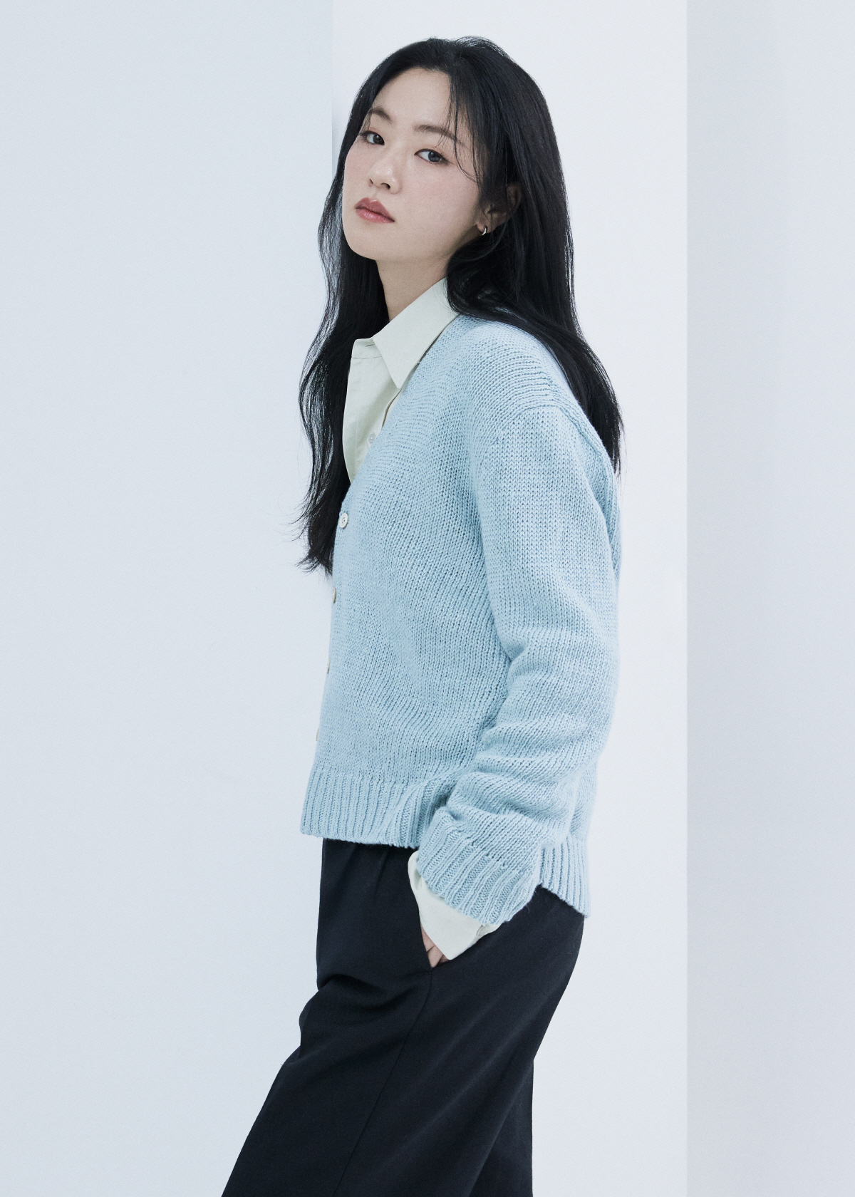 [SC인터뷰] "내 우상 혜교 언니와!"…'검은 수녀들' 전여빈, 꿈만 …