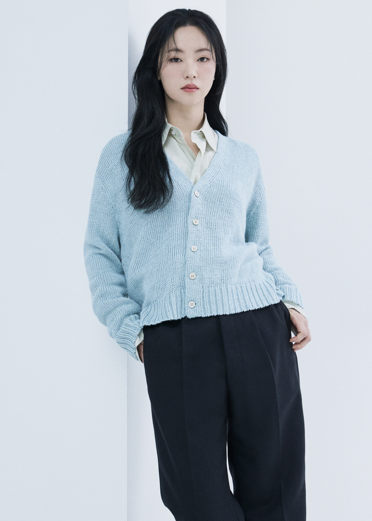 [SC인터뷰] "내 우상 혜교 언니와!"…'검은 수녀들' 전여빈, 꿈만 …