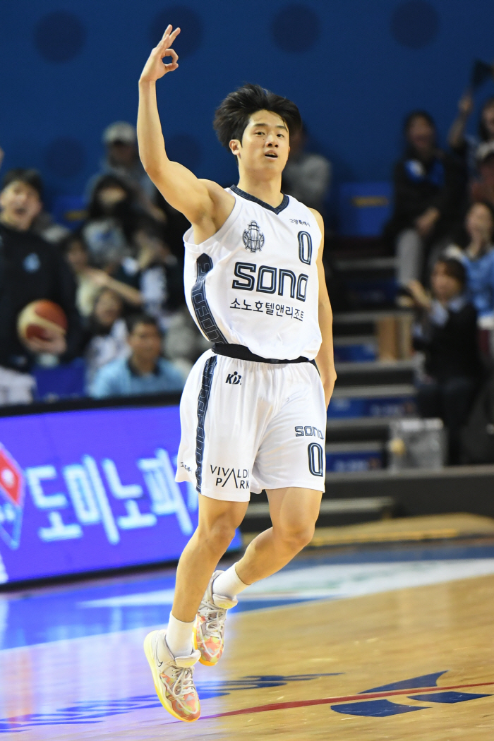 "한쪽 문 닫히면, 한쪽 문 열린다" 김태술 고양 소노 감독의 믿음, 선…