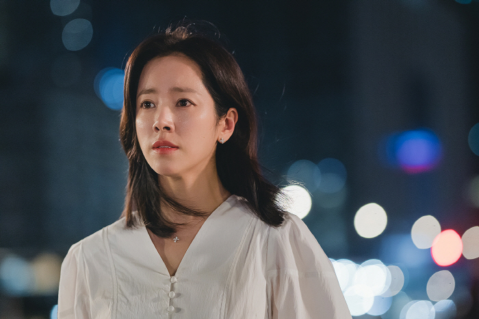 ‘러블리’ 대신 ‘카리스마’…한지민, ‘나의 완벽한 비서’로 인생캐 경신…