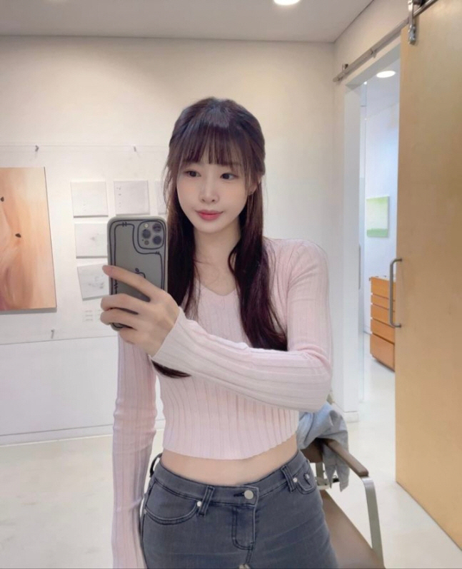 [SCin스타] 신수지, 물오른 미모 근황…볼륨감 넘치는 자태 '눈길'
